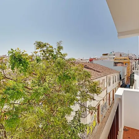 Apartment Downtown By Homing